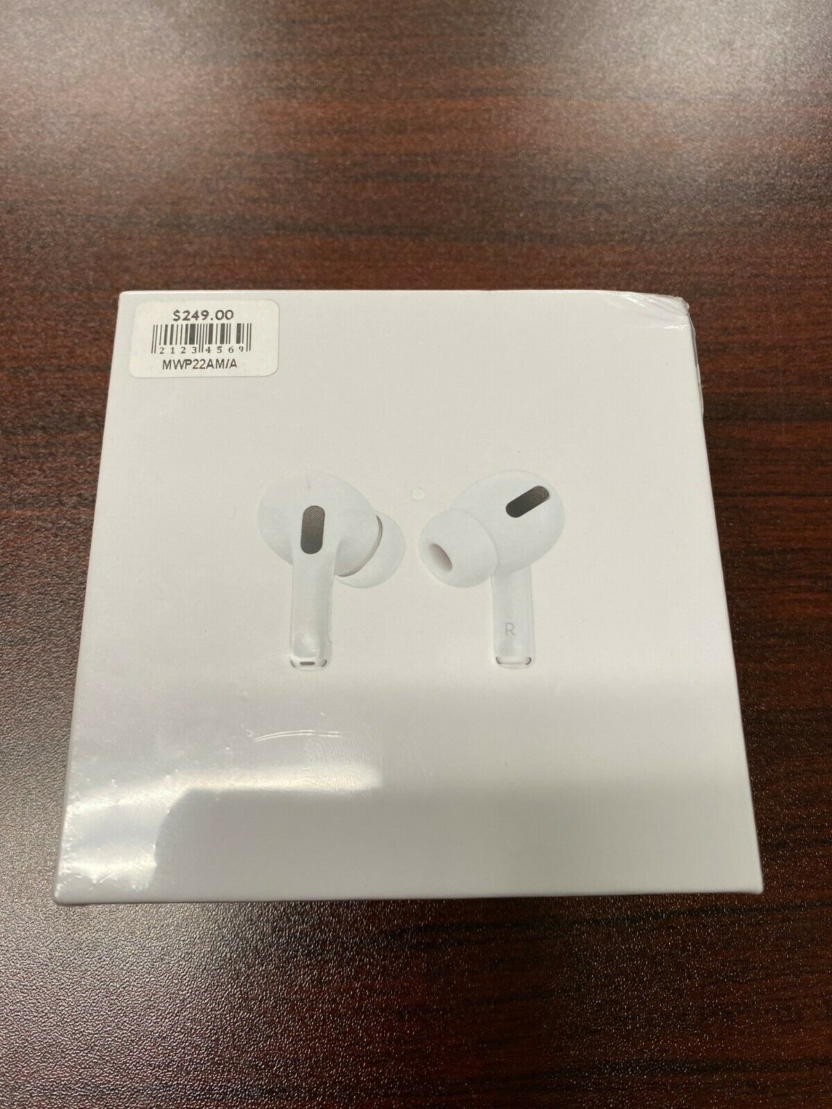 New Apple AirPods Pro with Wireless Charging Case MWP22AM/A (serial # verified)